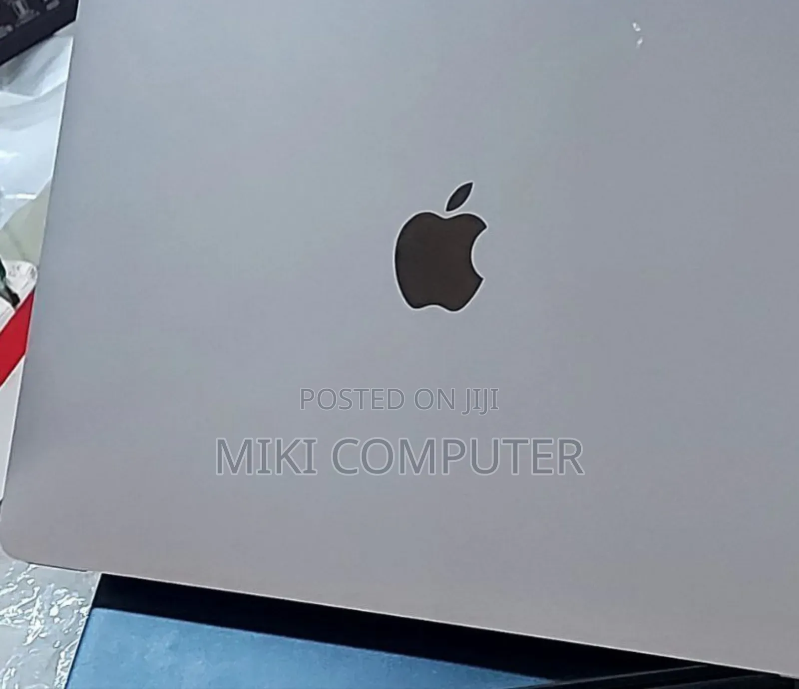 New Laptop Apple MacBook Pro 2023 M2 8GB Intel SSD 256GB