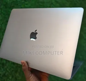 New Laptop Apple MacBook Pro M1 8GB Intel SSD 256GB