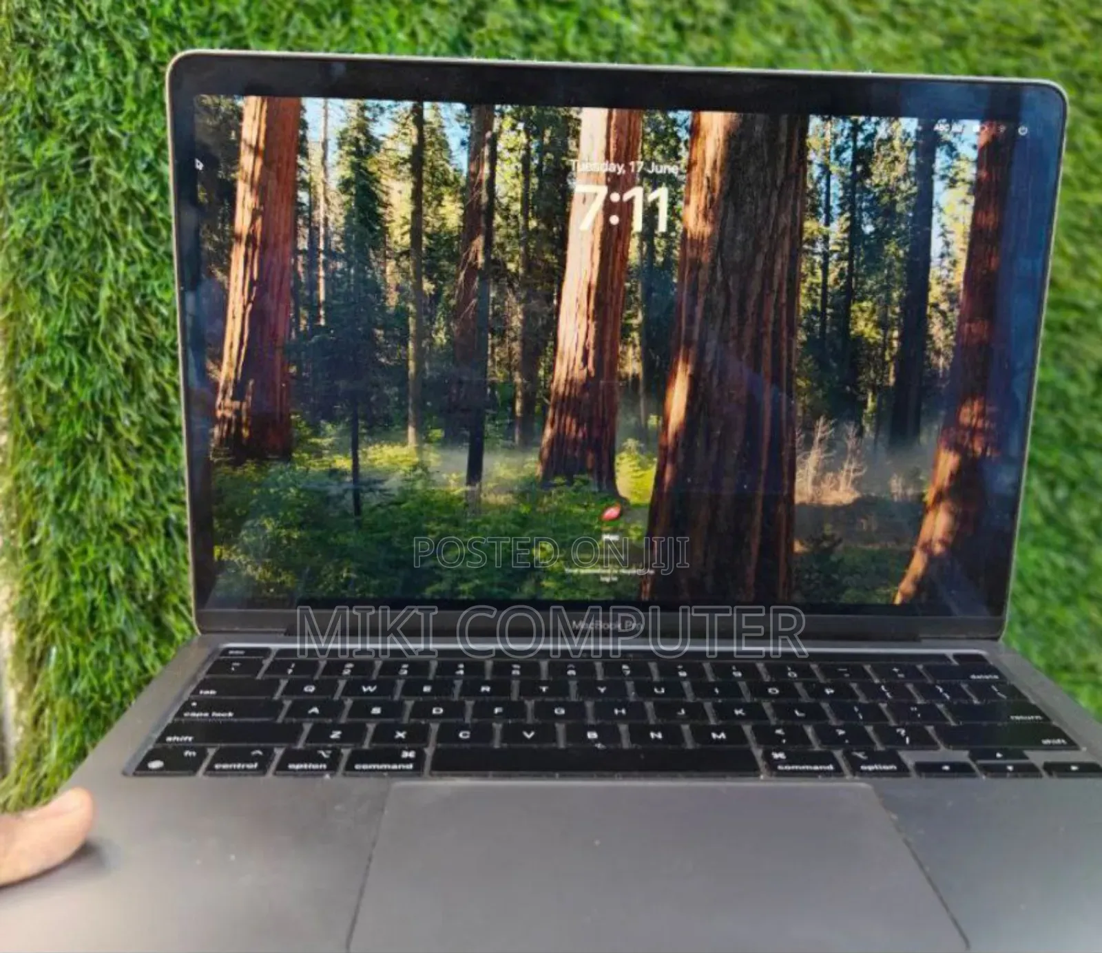 New Laptop Apple MacBook Pro M1 8GB Intel SSD 256GB