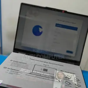 New Laptop Lenovo Yoga 7i 16GB Intel Core Ultra 7 SSD 1T