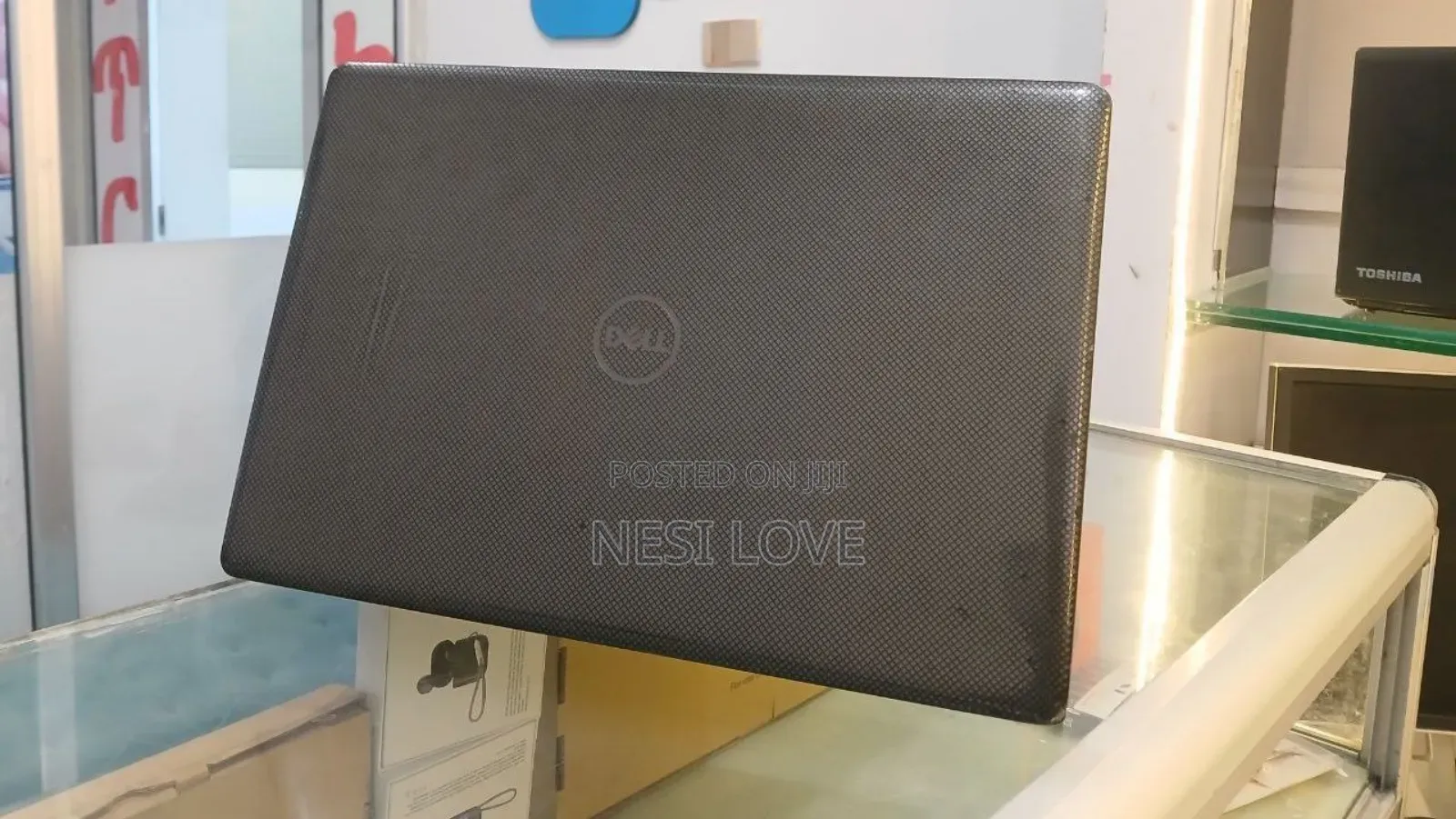 New Laptop Dell Vostro 1540 8GB Intel Core I5 HDD 1T