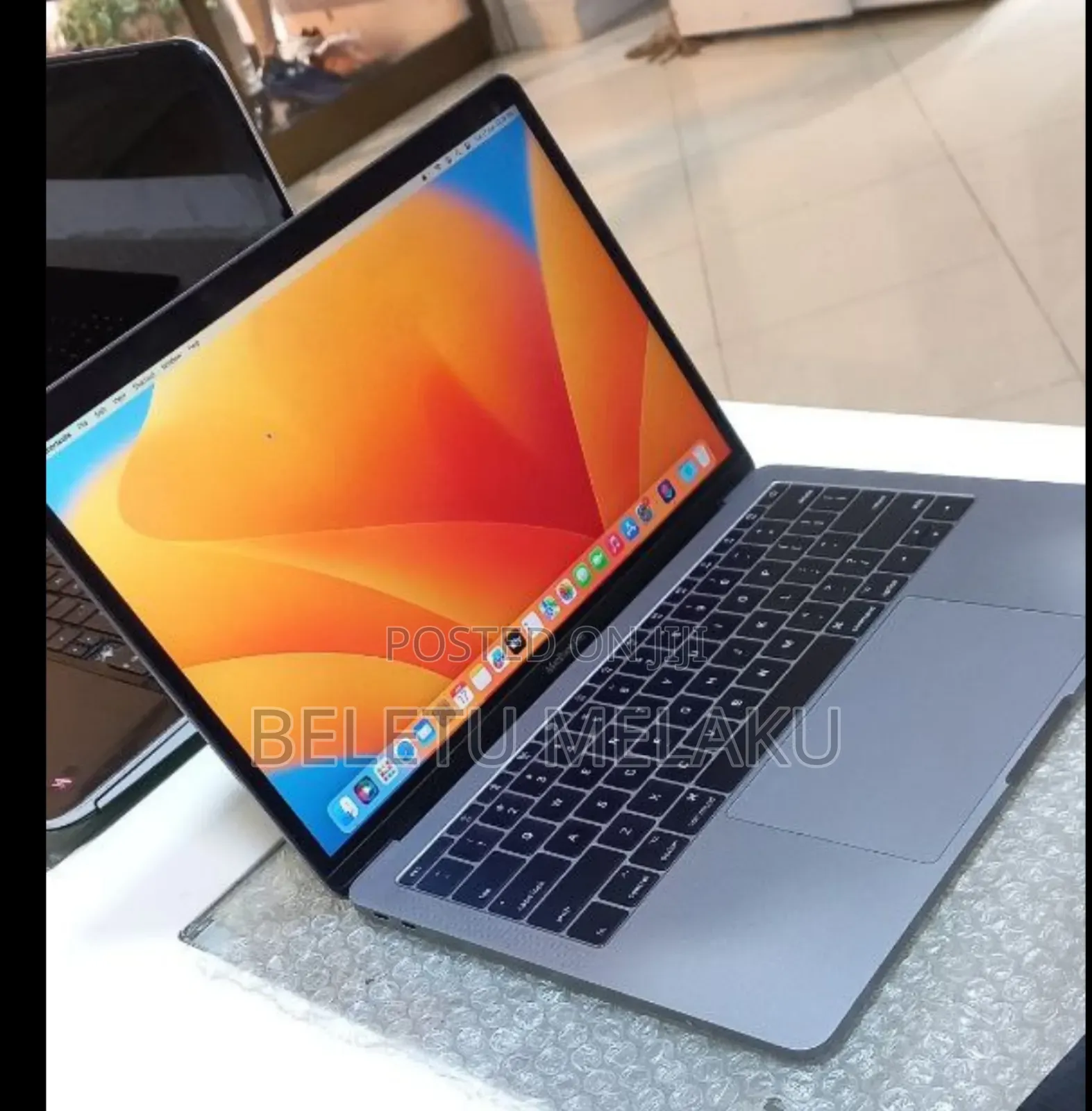 New Laptop Apple MacBook Pro 2017 16GB Intel Core I5 SSD 512GB