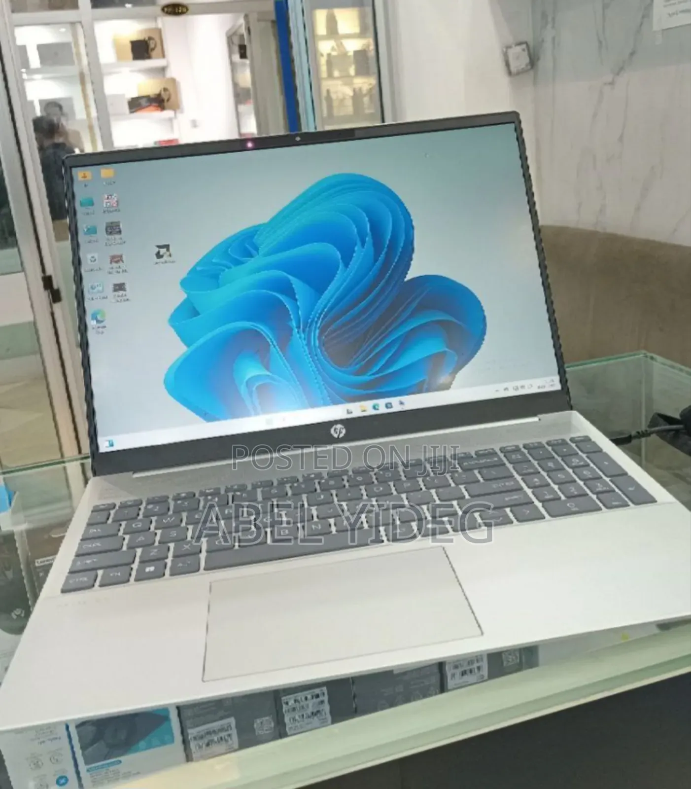 New Laptop HP 16GB AMD Ryzen 7 SSD 512GB
