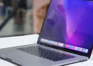 New Laptop Apple MacBook Pro 2016 16GB Intel Core I7 SSD 256GB