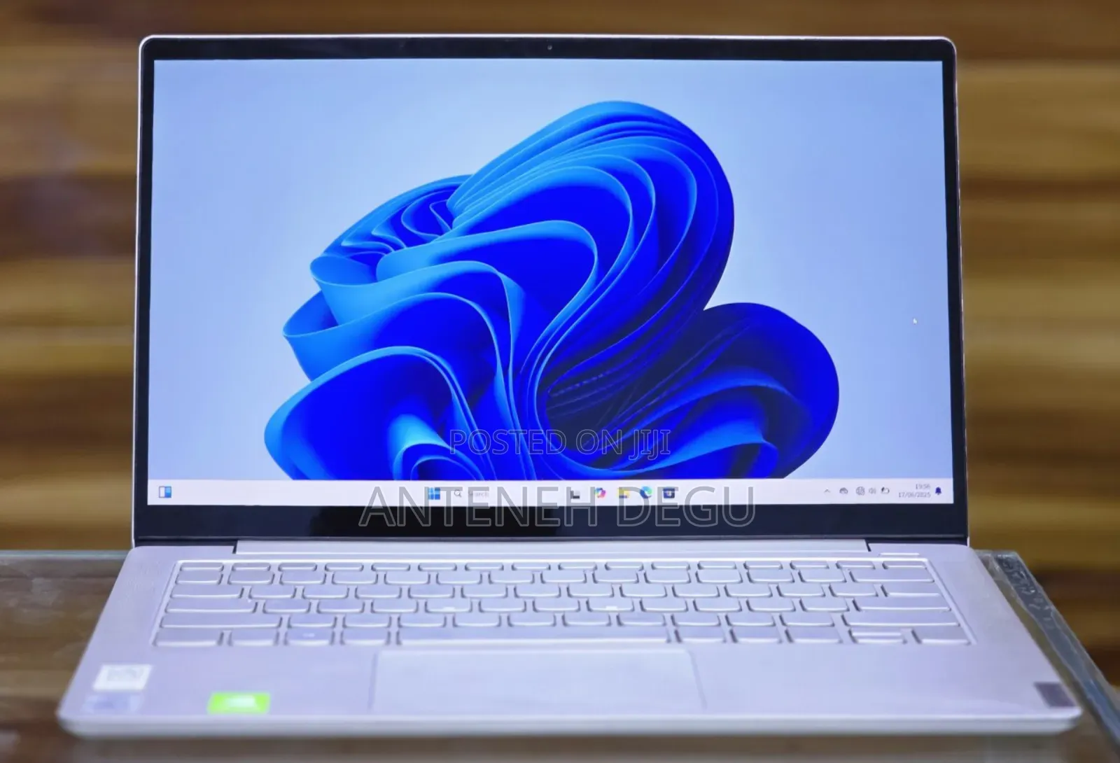 New Laptop Lenovo Yoga 2 8GB Intel Core I5 SSD 512GB