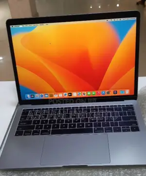 Photo - New Laptop Apple MacBook Pro 2017 16GB Intel Core I5 SSD 512GB