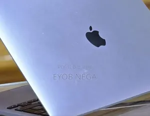 New Laptop Apple MacBook Pro 2022 M2 8GB Apple M2 SSD 256GB