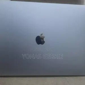 Photo - New Laptop Apple MacBook Pro 2017 16GB Intel Core I7 SSD 512GB