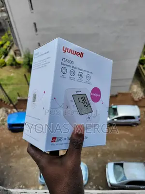 Photo - Blood Pressure Monitor閻accurate Blood Pressure Read Initiate