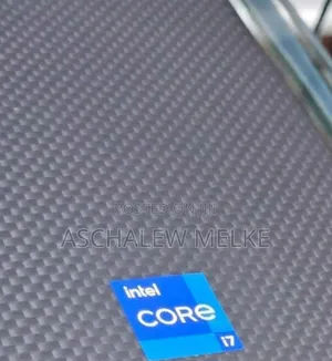 Photo - New Laptop Dell XPS 17 9720 32GB Intel Core I7 SSD 1T