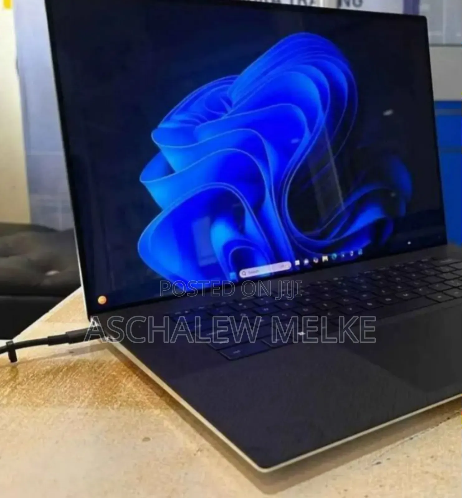 New Laptop Dell XPS 17 9720 32GB Intel Core I7 SSD 1T