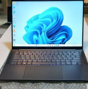 New Laptop Lenovo Yoga 7i 32GB Intel Core I7 SSD 1T