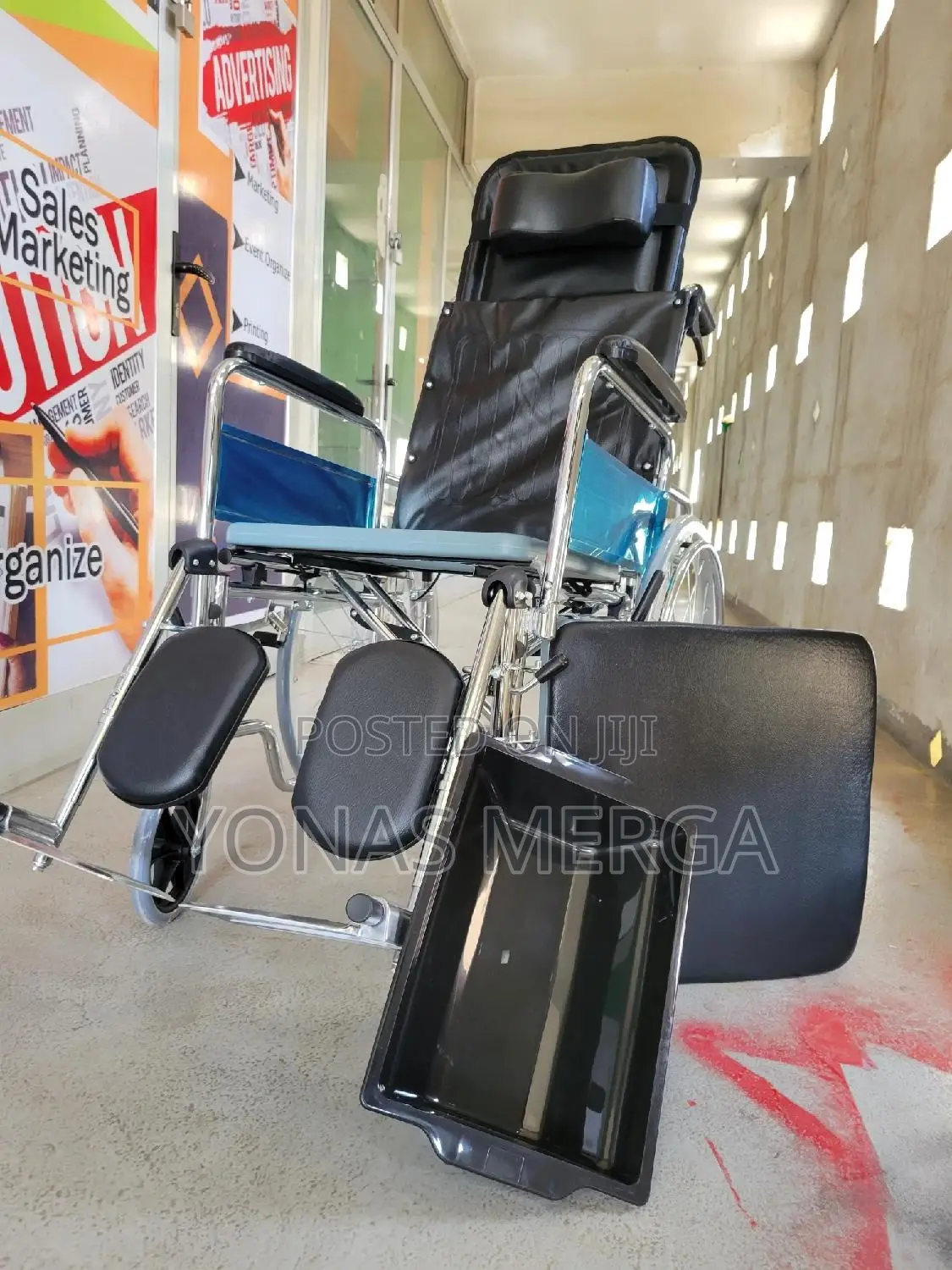 Toilet Wheelchair//Ideal for Home, Office, Hospital Mall Use