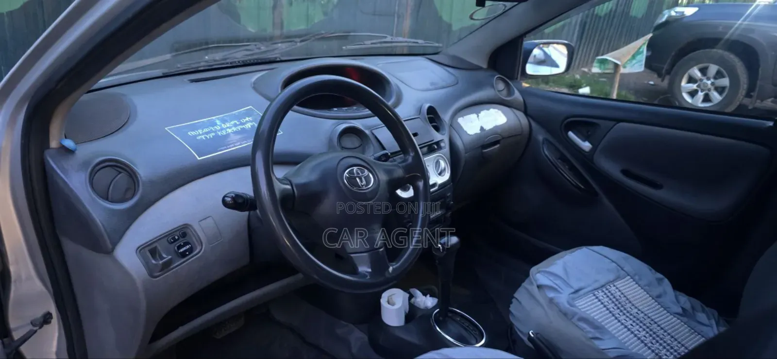Toyota Vitz 2004 Silver