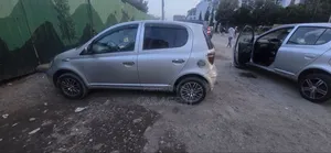 Toyota Vitz 2004 Silver