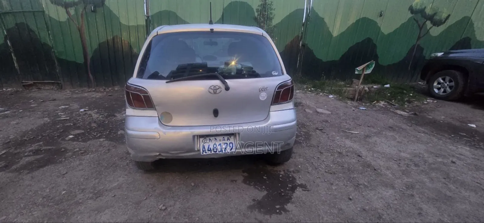 Toyota Vitz 2004 Silver
