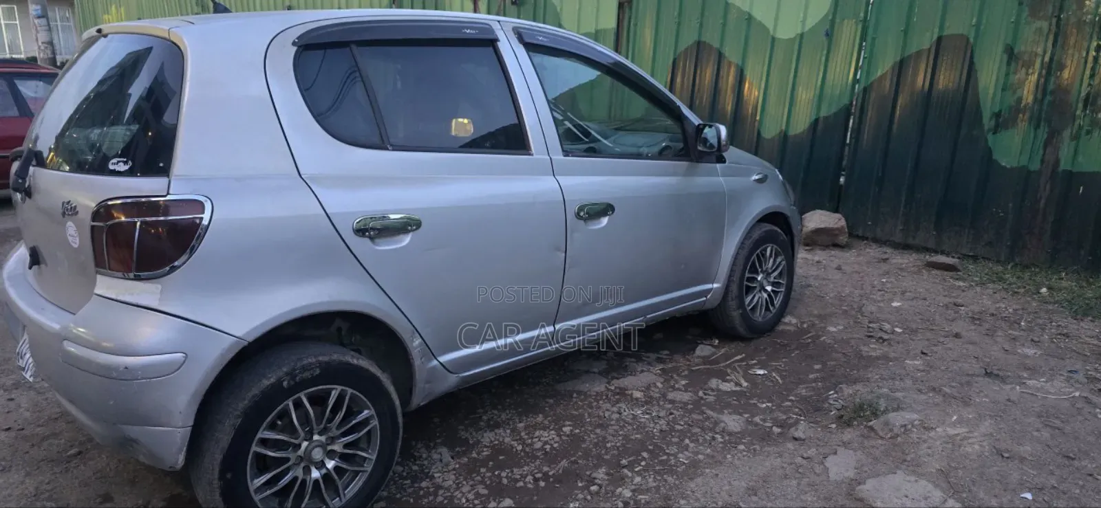 Toyota Vitz 2004 Silver