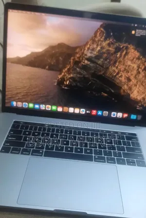 New Laptop Apple MacBook Pro 2017 16GB Intel Core I7 SSD 512GB