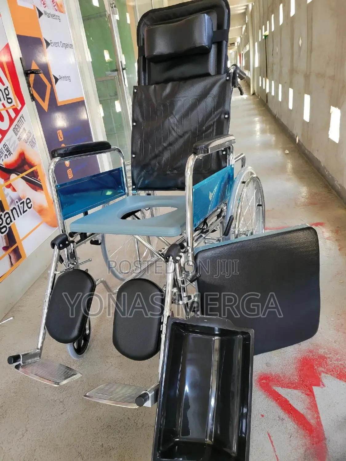 Wheelchair With Commode/Toilet٧汎wheelchair0اpot Wheelchair