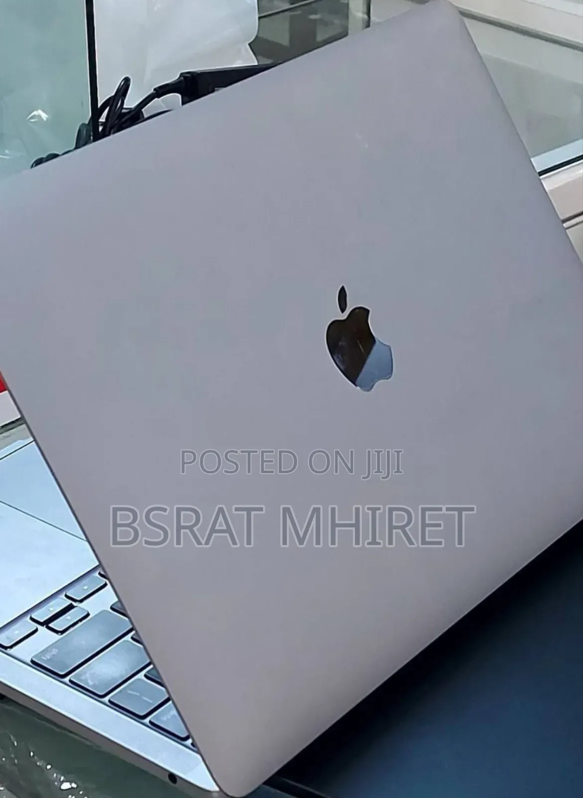 New Laptop Apple MacBook Air 2022 M2 8GB Apple M2 SSD 256GB