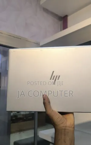 New Laptop HP EliteBook Folio G1 16GB AMD Ryzen 5 SSD 512GB