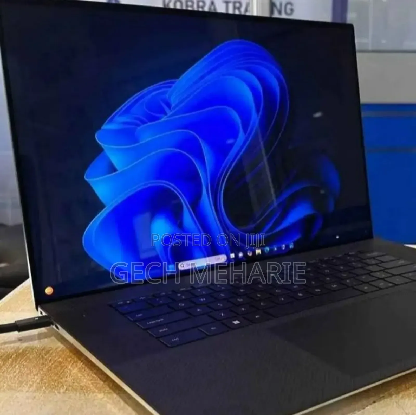 New Laptop Dell XPS 17 9720 32GB Intel Core I7 SSD 1T