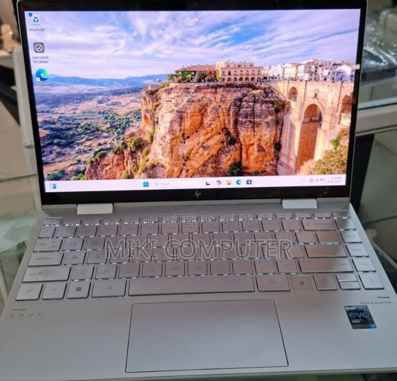 New Laptop HP Envy X360 16GB Intel Core I7 SSD 1T
