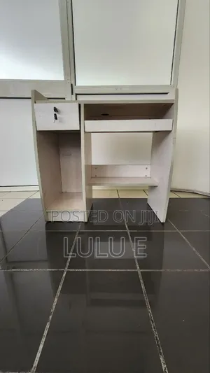 Office Table የቢሮ ጠረጴዛ