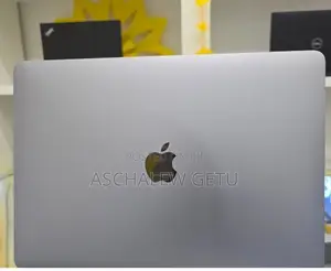 New Laptop Apple MacBook Pro 2020 8GB Apple M1 Pro SSD 256GB