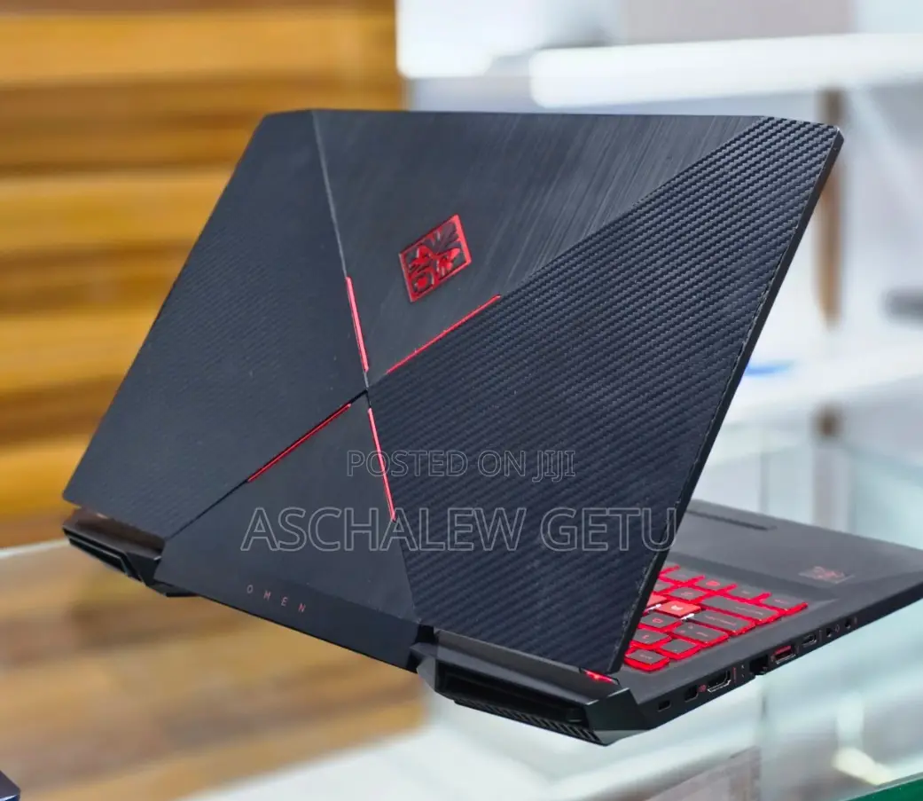 New Laptop HP Omen X 8GB Intel Core I7 HDD 1T