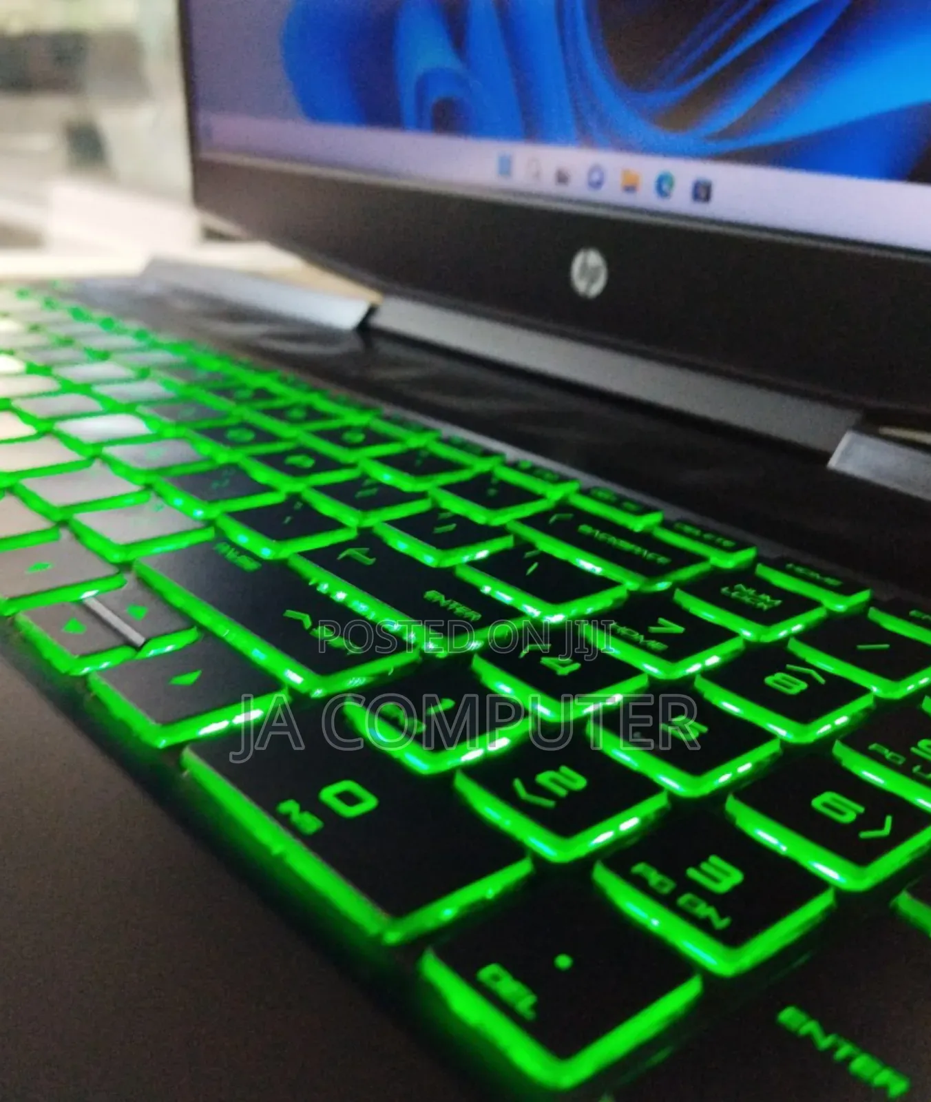 New Laptop HP Pavilion Power 15 16GB Intel Core I5 SSHD (Hybrid) 2T