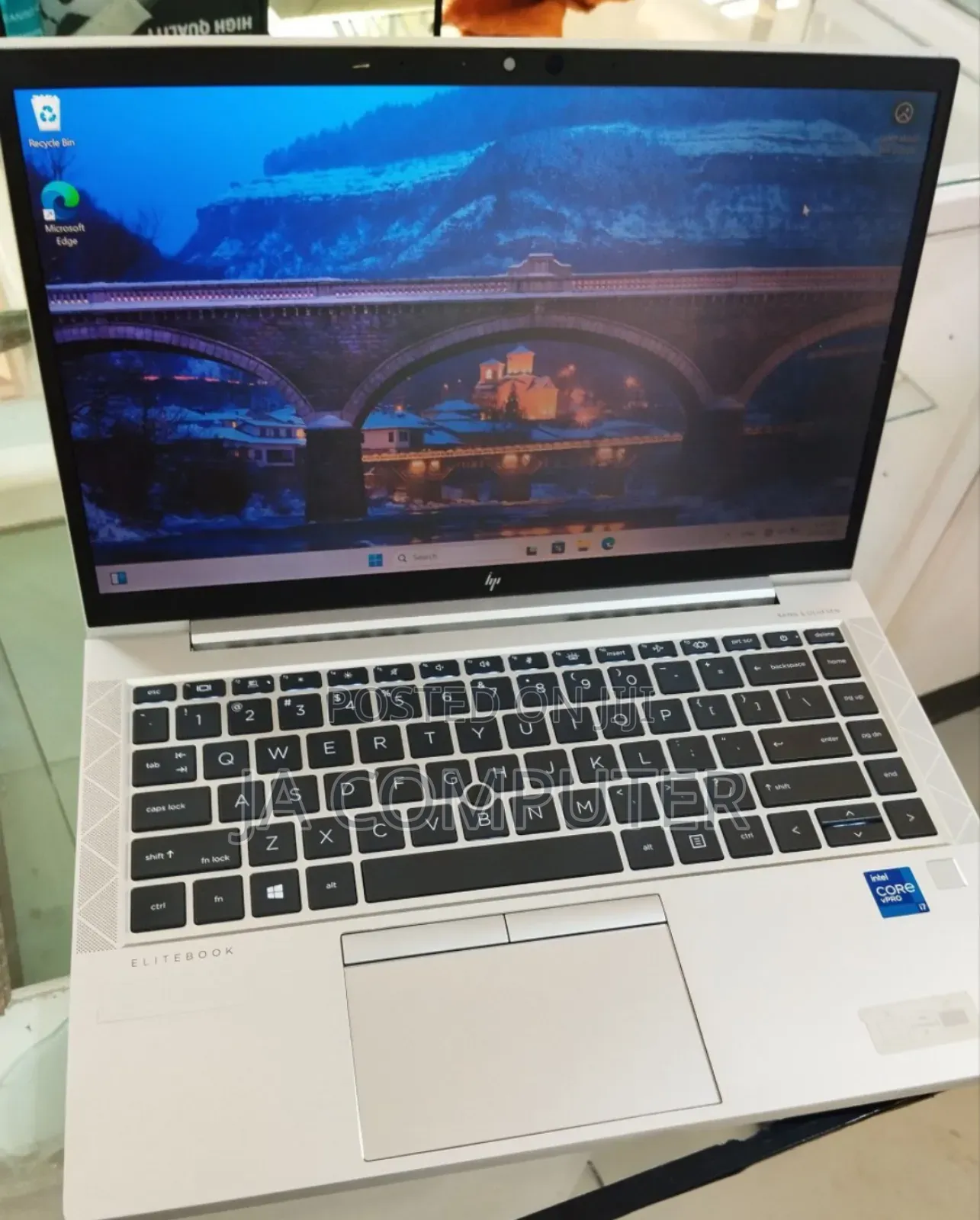 New Laptop HP EliteBook 840 G8 16GB Intel Core I7 SSD 512GB