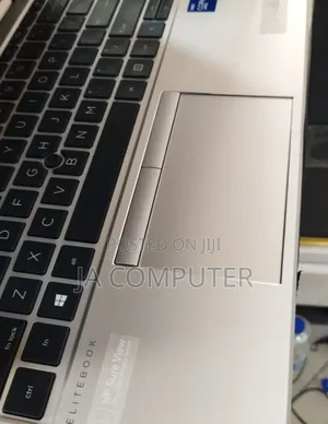 New Laptop HP EliteBook 840 G8 16GB Intel Core I7 SSD 512GB