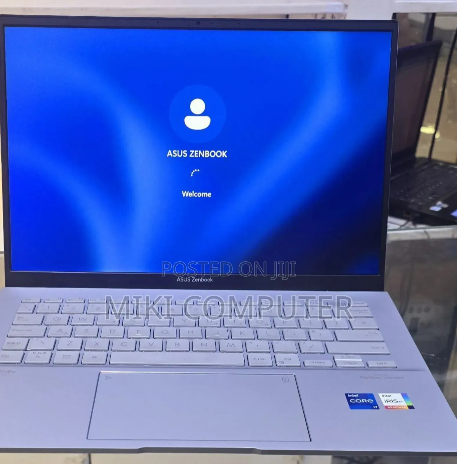 New Laptop Asus ZenBook 13 UX331UN 16GB Intel Core I7 SSD 1T