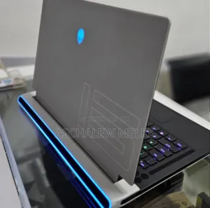 New Laptop Alienware M17x R2 32GB Intel Core I7 SSD 1T