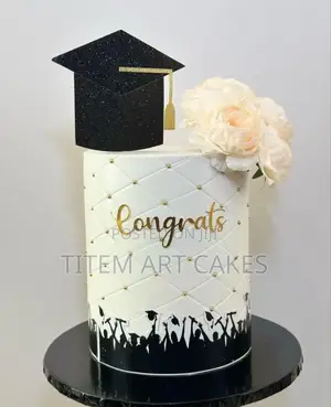 Photo - Graduation Cake Trendy