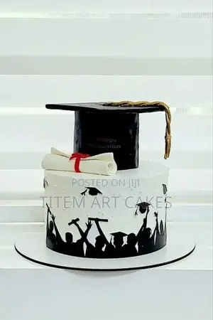 Photo - Graduation Cake 2025