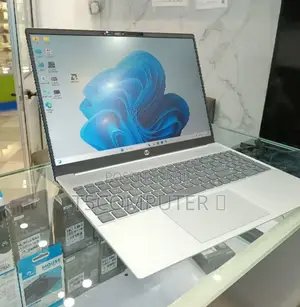 New Laptop HP 16GB AMD Ryzen 7 SSD 512GB