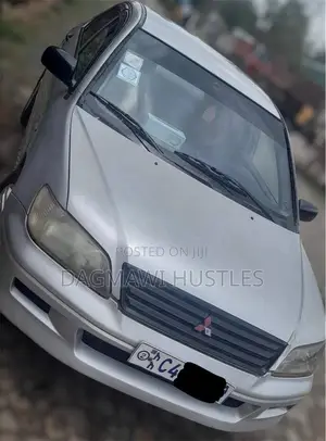 Photo - Mitsubishi Lancer 2001 Silver