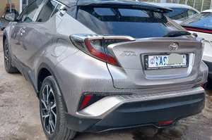 Toyota C-HR 2017 Silver