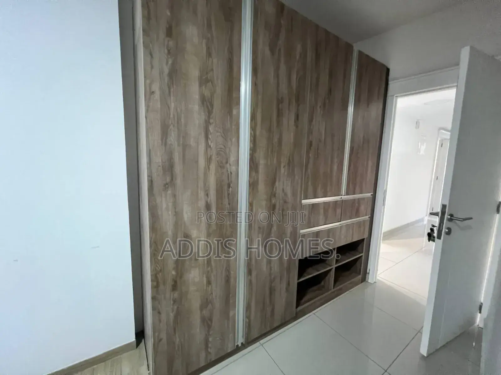 Furnished 3bdrm Apartment in Bole for sale