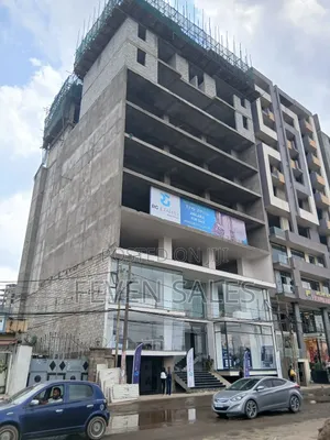 የንግድ ሱቅ በመሀል ቦሌ 100%ለከፈለ40%ቅናሽ ለ10ሱቆች ወይም ቤቶች ብቻ