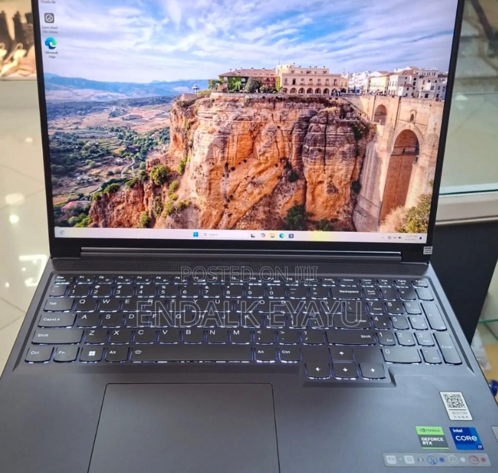 New Laptop Lenovo 16GB Intel Core I7 SSD 1T