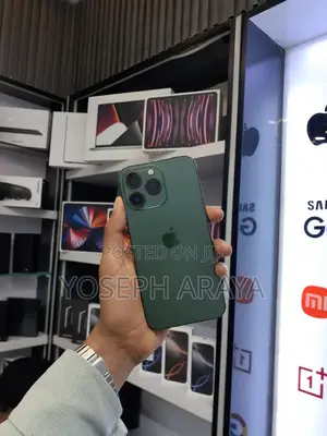 Photo - Apple iPhone 13 Pro 256 GB Green