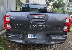 Toyota Hilux 2021 Gray