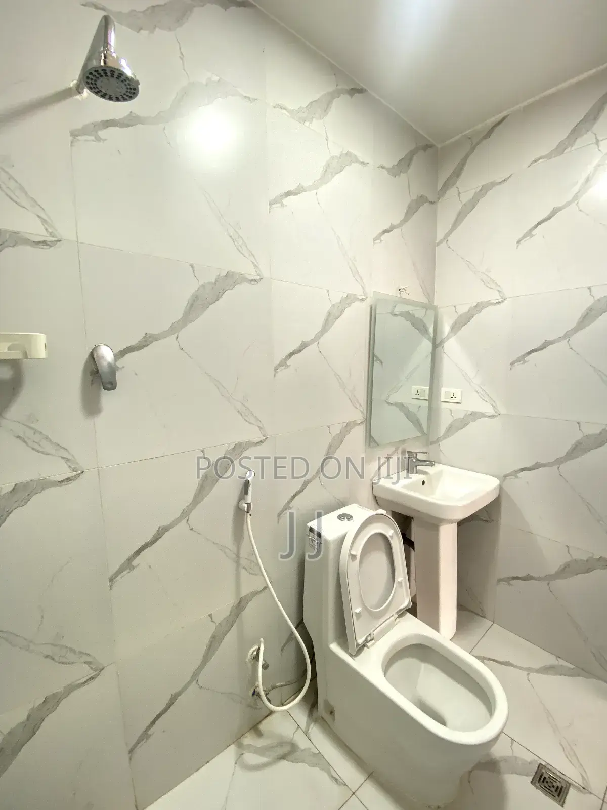 Furnished 3bdrm Apartment in Bole for rent