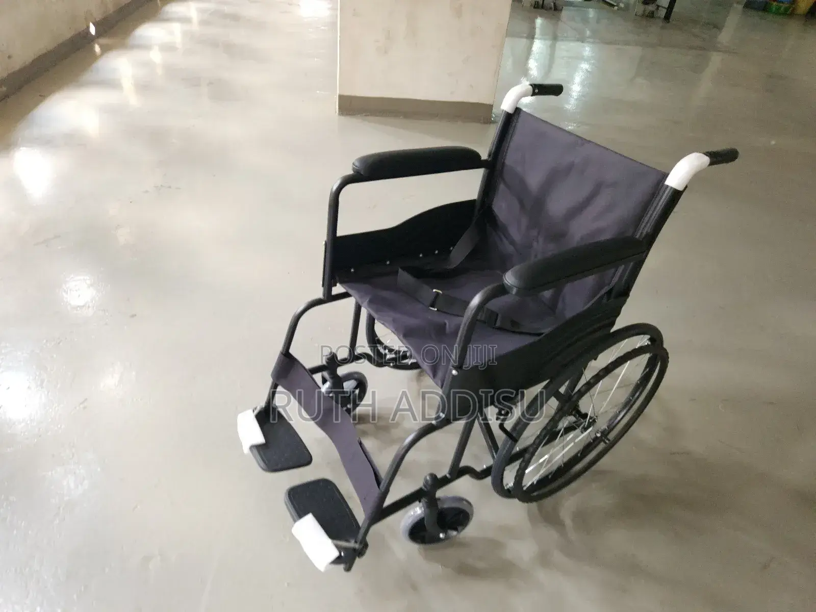 Wheelchair與會wheelchair和風wheelchair爽朗wheelchair的跟wheelchair