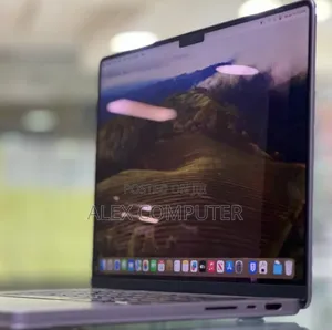 Photo - New Laptop Apple MacBook Pro 2020 M1 16GB Apple M1 Pro SSD 512GB