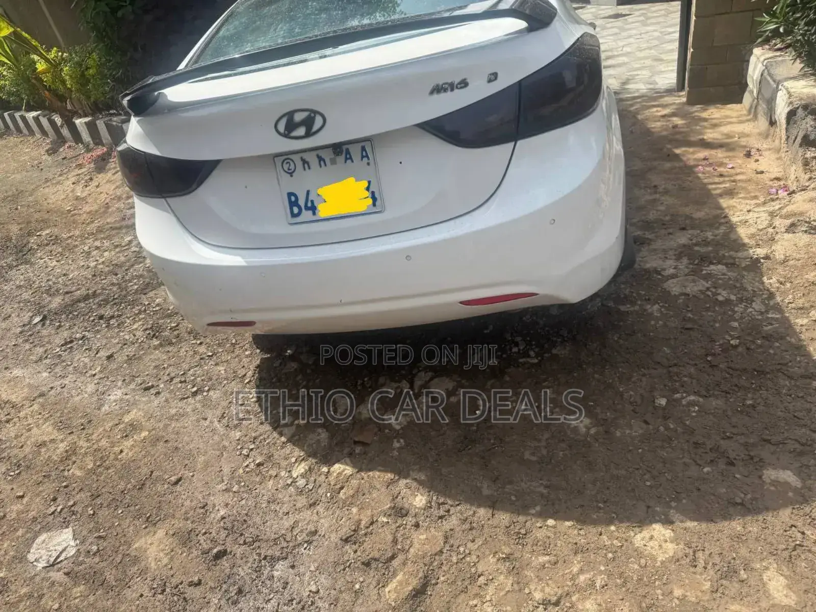 Hyundai Avante 2014 White