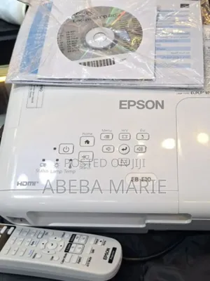 Photo - Brand New Epson Projector With Bag , Remote Model